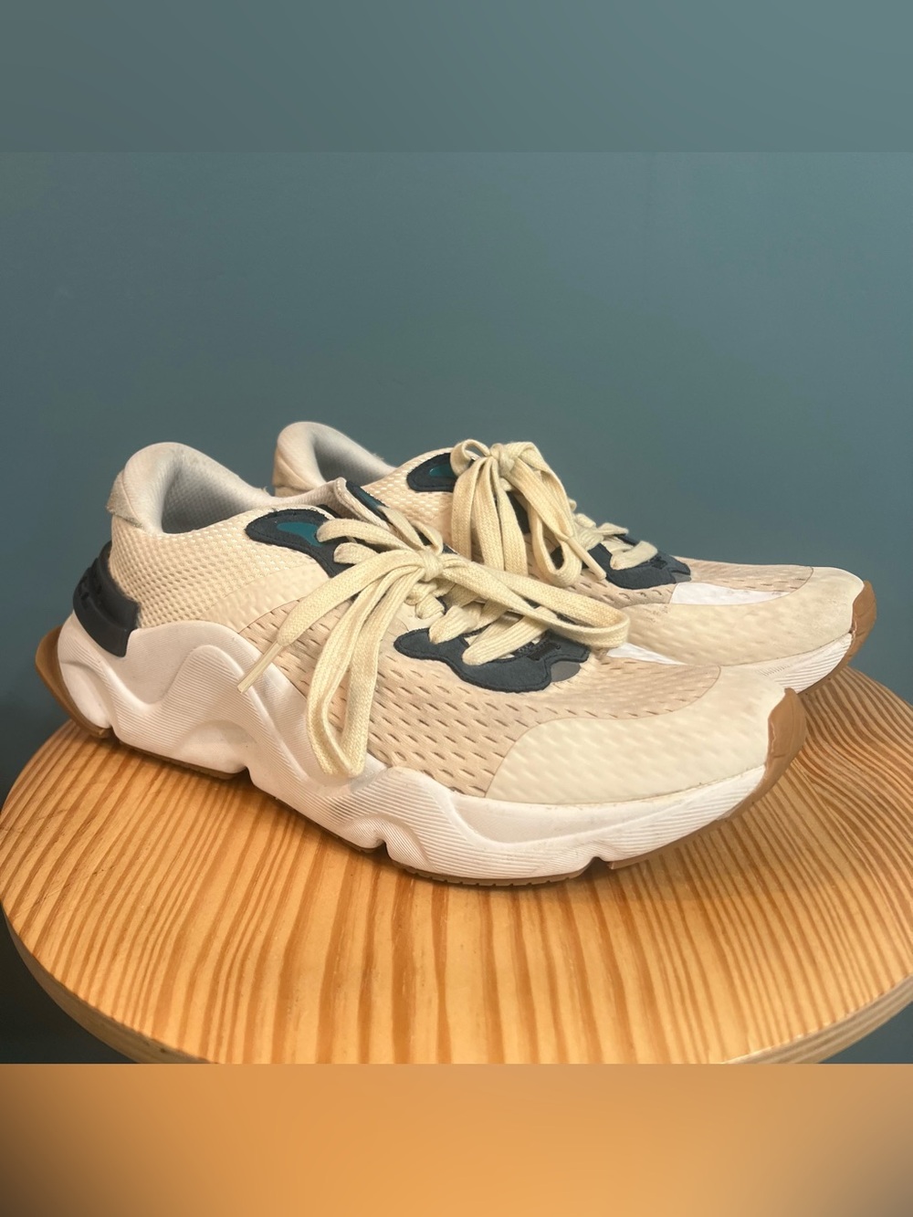 Sorel Kinetic Impact II Sneakers Cream Beige Teal Women's Size 9